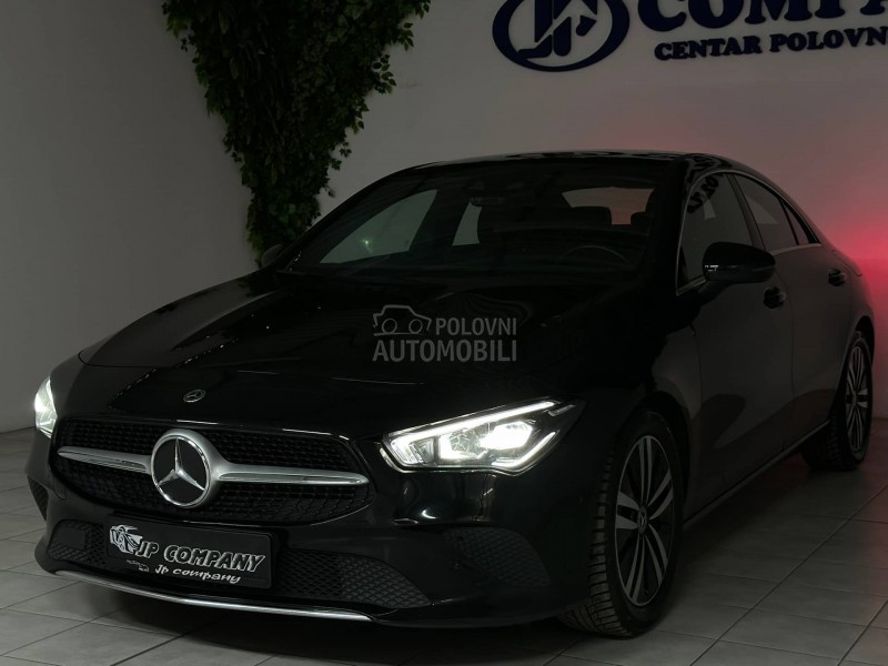 Mercedes Benz CLA 180 AMB AUT
