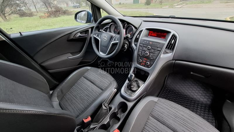 Opel Astra J 1.6cdti