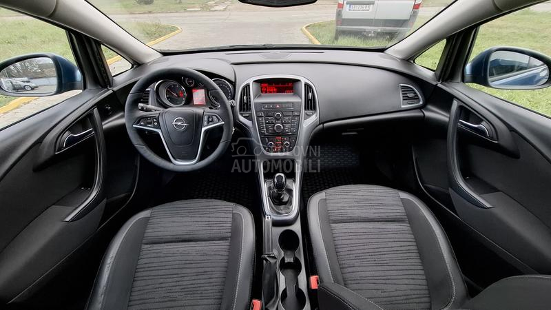 Opel Astra J 1.6cdti