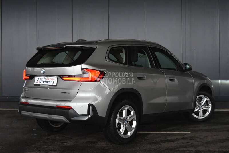 BMW X1 sDrive 18i AT