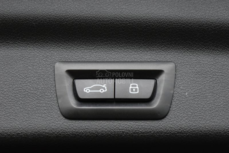 BMW X1 sDrive 18i AT