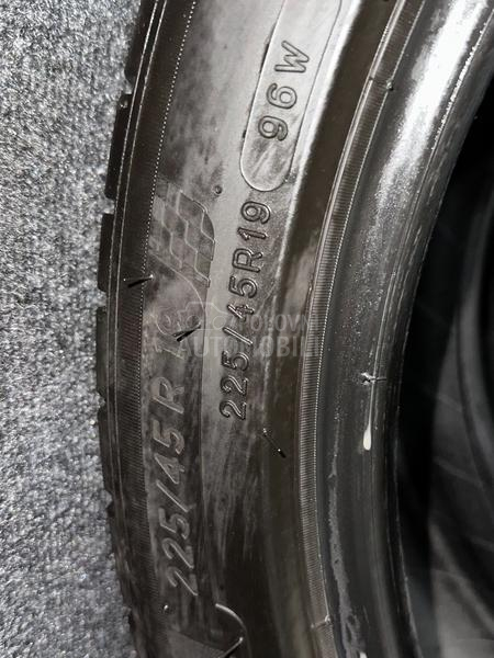 Michelin 225/45 R19 Letnja