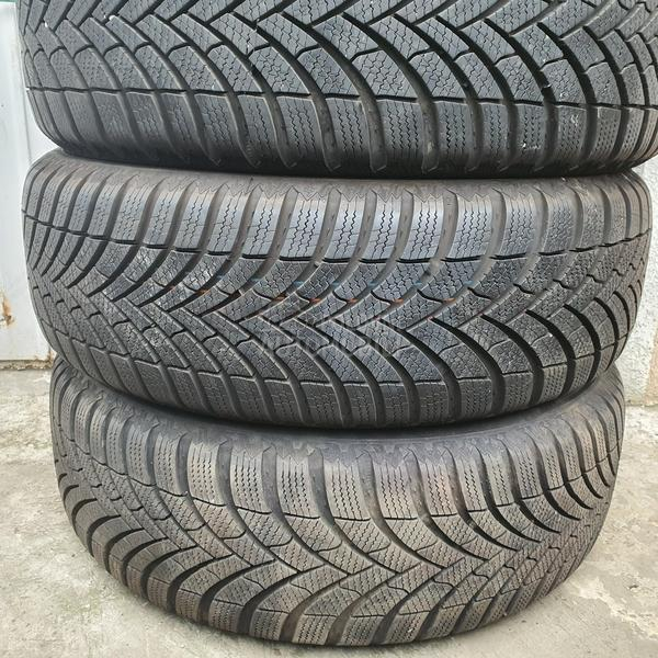 Semperit 205/60 R16 Zimska