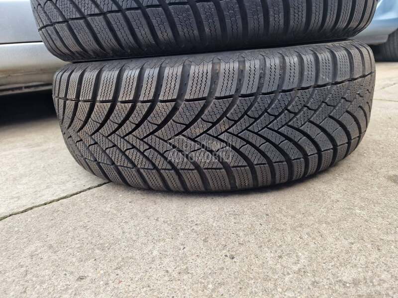 Semperit 205/60 R16 Zimska