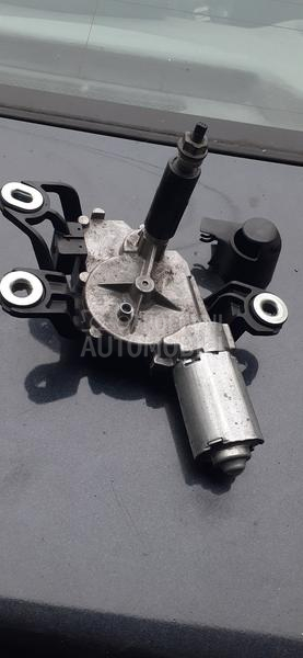 motor zadnjeg brisača