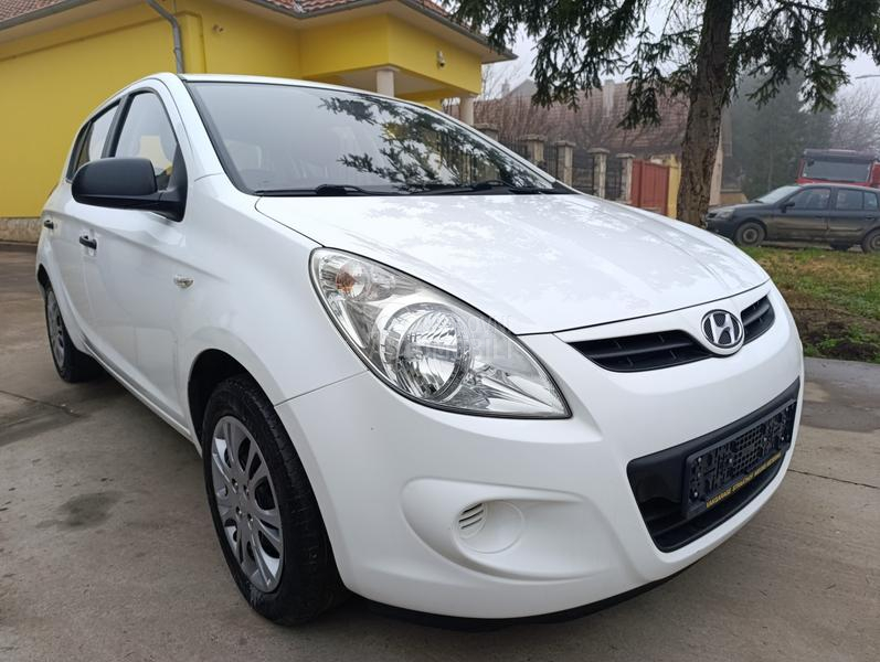 Hyundai i20 1.2 ben 5 v r a t a