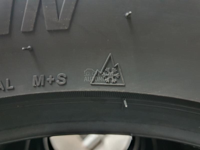 Bridgestone 255/70 R18 Zimska