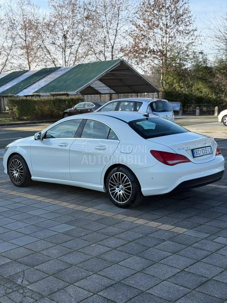 Mercedes Benz CLA 180 