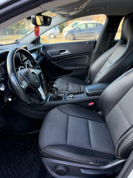 Mercedes Benz CLA 180 