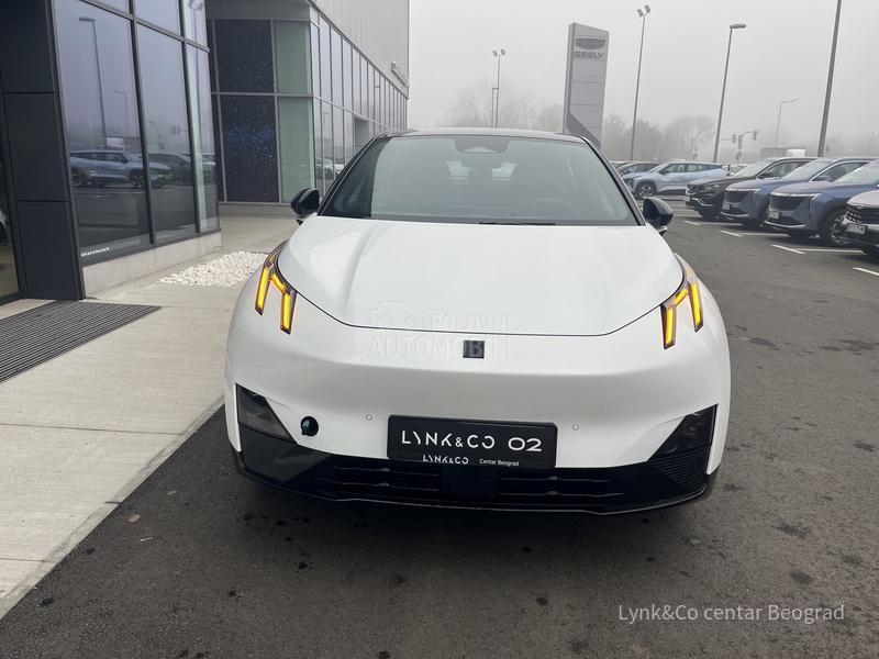 Lynk & Co 02 CORE