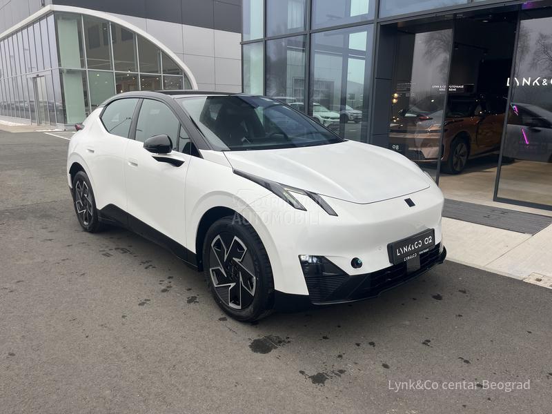 Lynk & Co 02 CORE