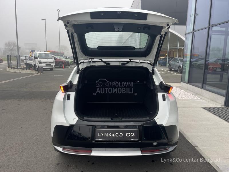 Lynk & Co 02 CORE