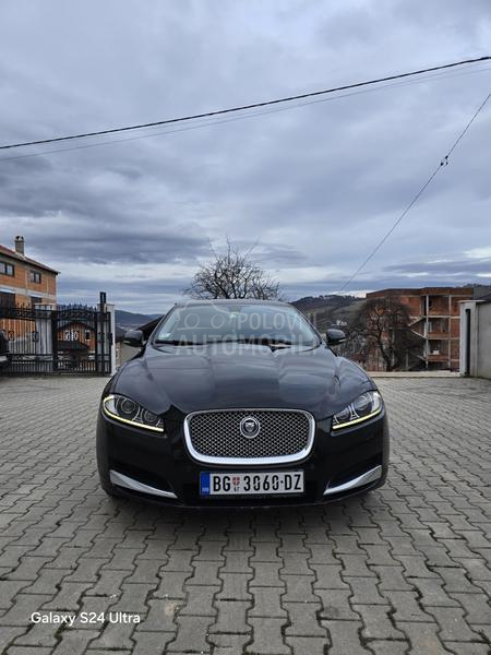 Jaguar XF 