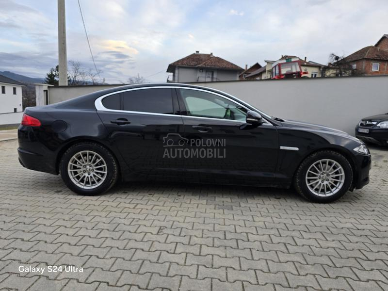 Jaguar XF 