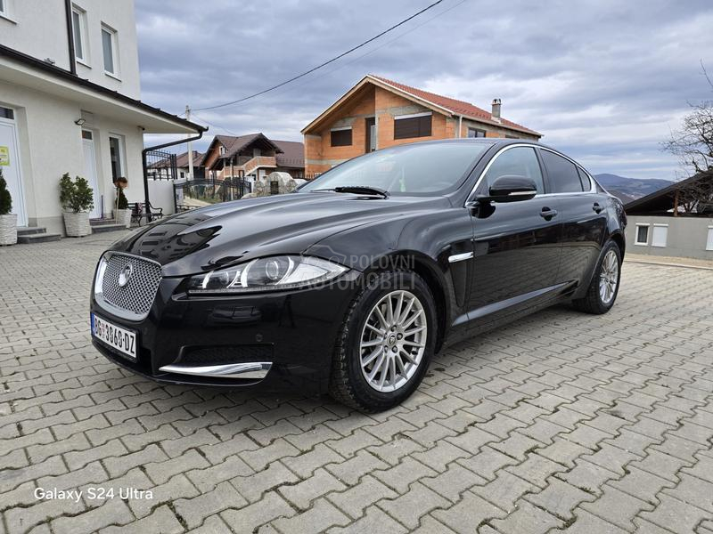 Jaguar XF 