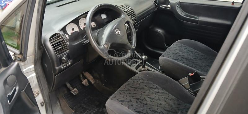 Opel Zafira 