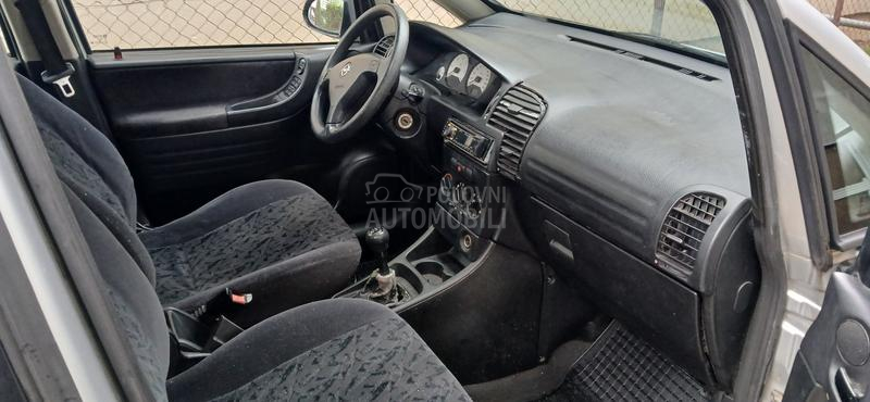 Opel Zafira 