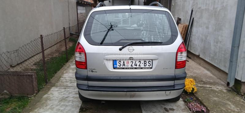 Opel Zafira 