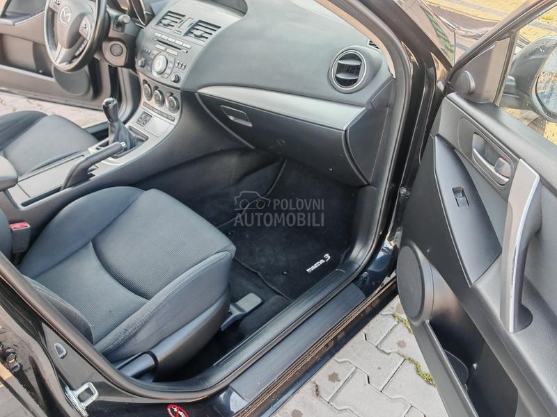 Mazda 3 2.0 SPORT
