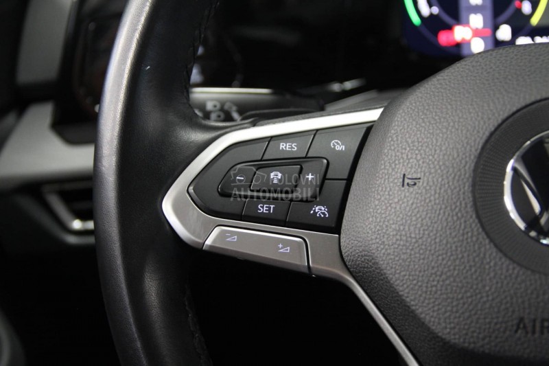 Volkswagen Golf 8 RATA OD250/STYLE HYB