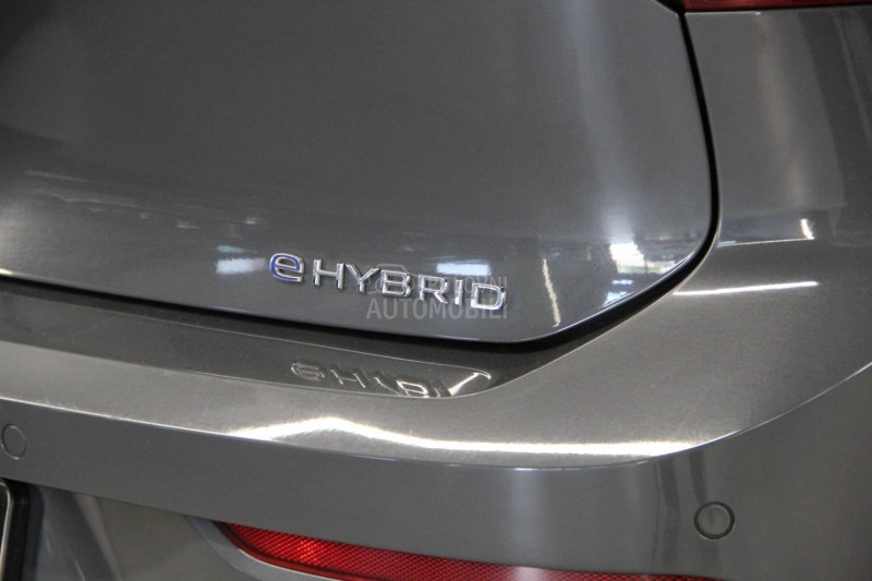 Volkswagen Golf 8 RATA OD250/STYLE HYB