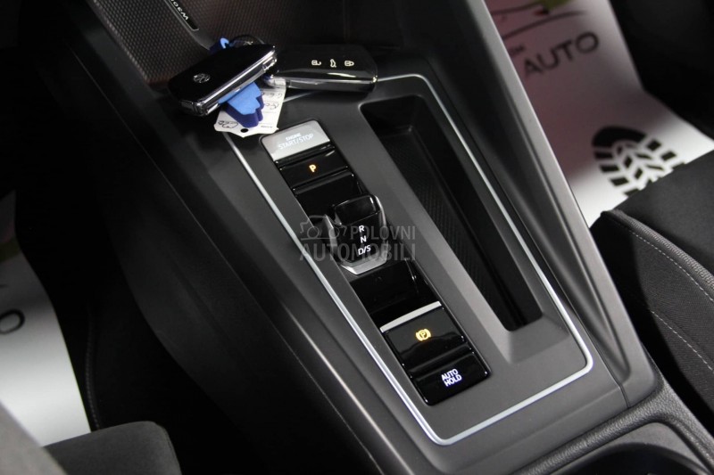 Volkswagen Golf 8 RATA OD250/STYLE HYB