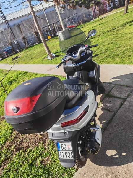 Piaggio Mp3