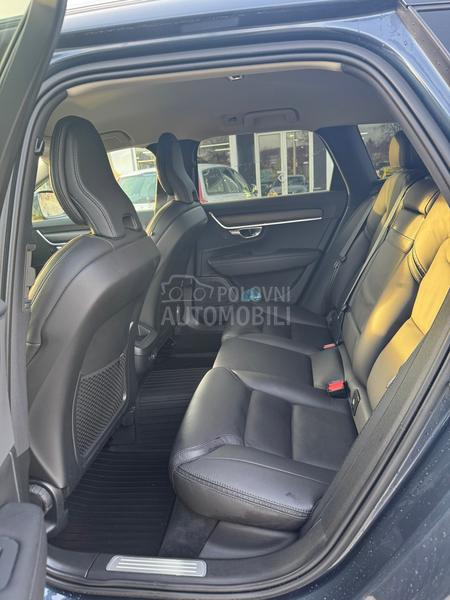 Volvo V90 Cross Country D4