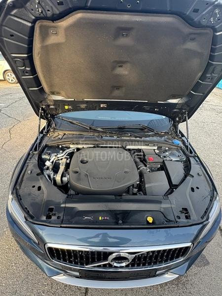 Volvo V90 Cross Country D4