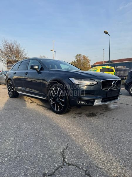 Volvo V90 Cross Country D4