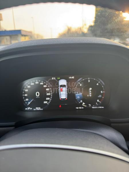 Volvo V90 Cross Country D4