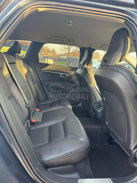 Volvo V90 Cross Country D4