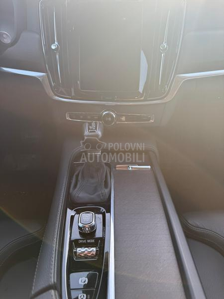 Volvo V90 Cross Country D4