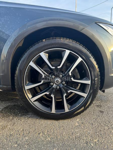 Volvo V90 Cross Country D4