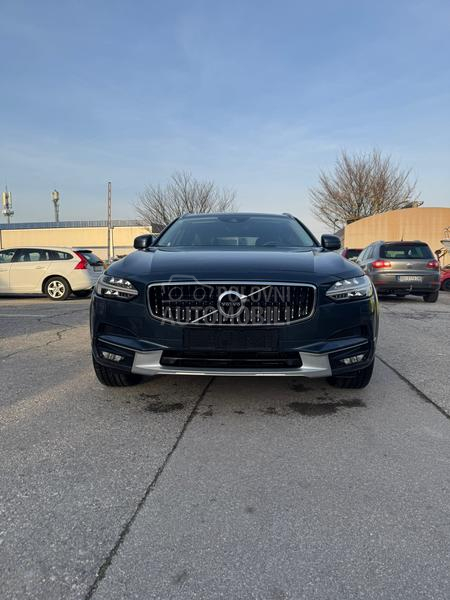 Volvo V90 Cross Country D4