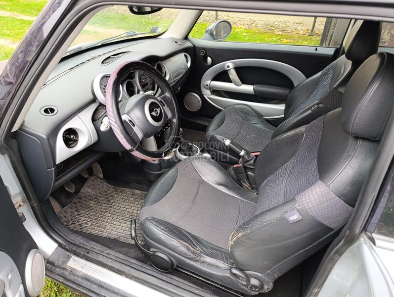 MINI Cooper 