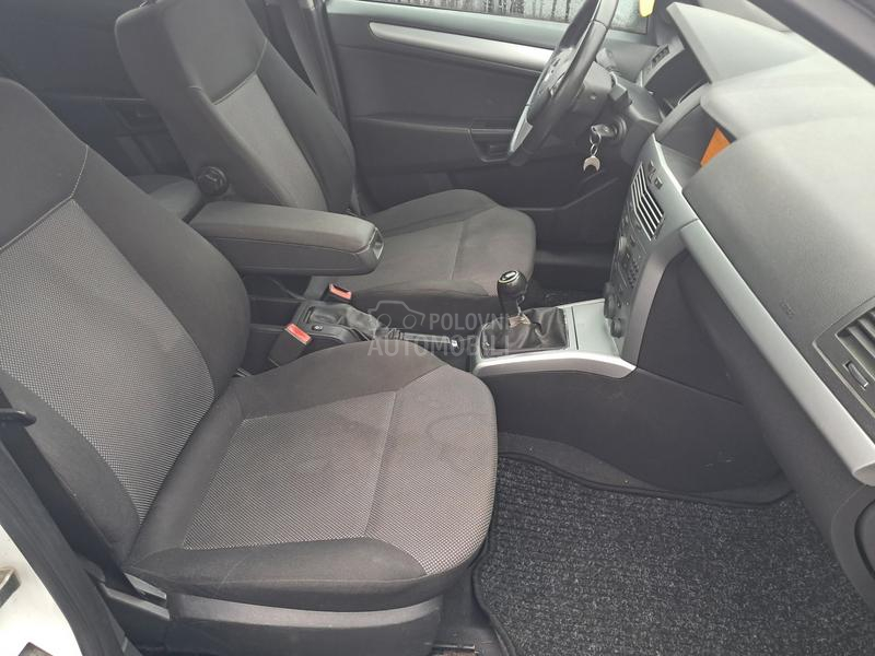 Opel Astra H 1.9jtd