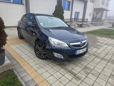 Opel Astra J 
