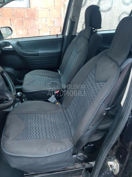 Opel Zafira 2.0 dti regi