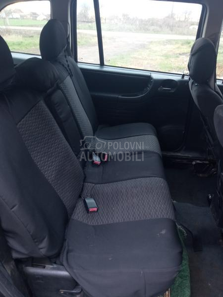 Opel Zafira 2.0 dti regi
