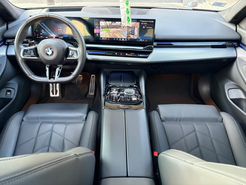 BMW 520 M XD ADAPTIVNO PANO