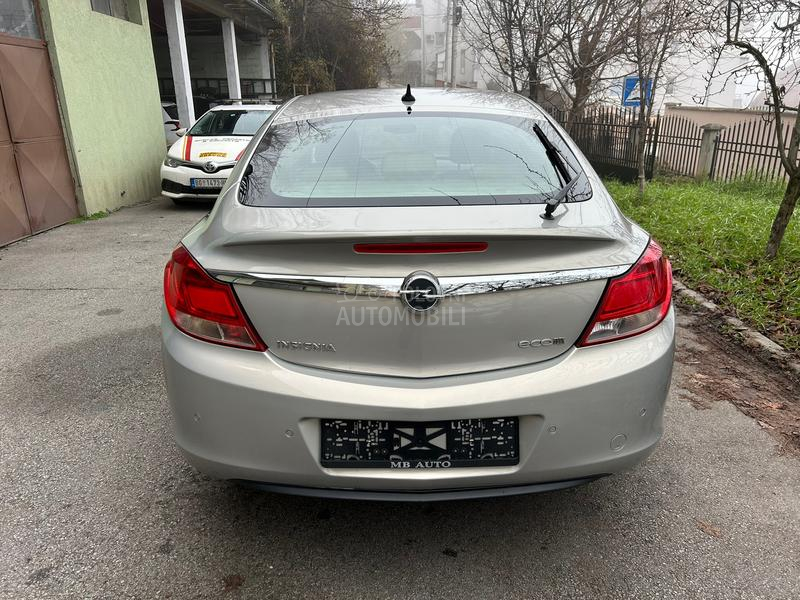 Opel Insignia 2.0cdti navy