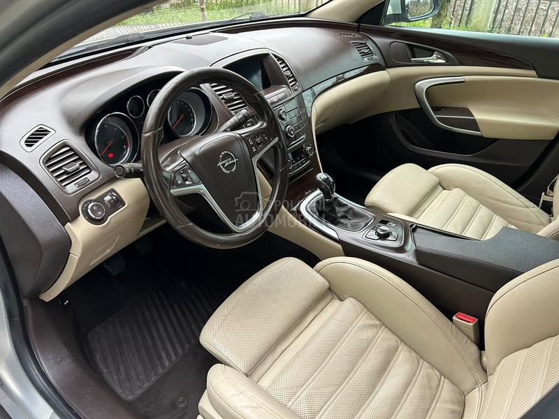 Opel Insignia 2.0cdti navy