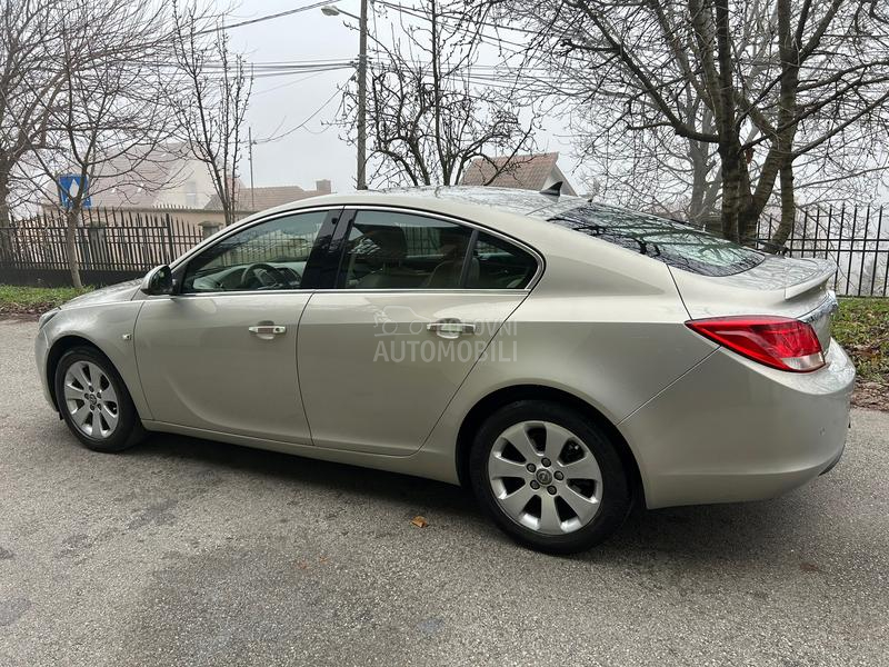 Opel Insignia 2.0cdti navy