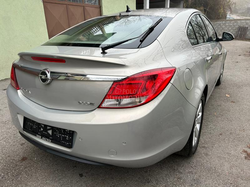Opel Insignia 2.0cdti navy