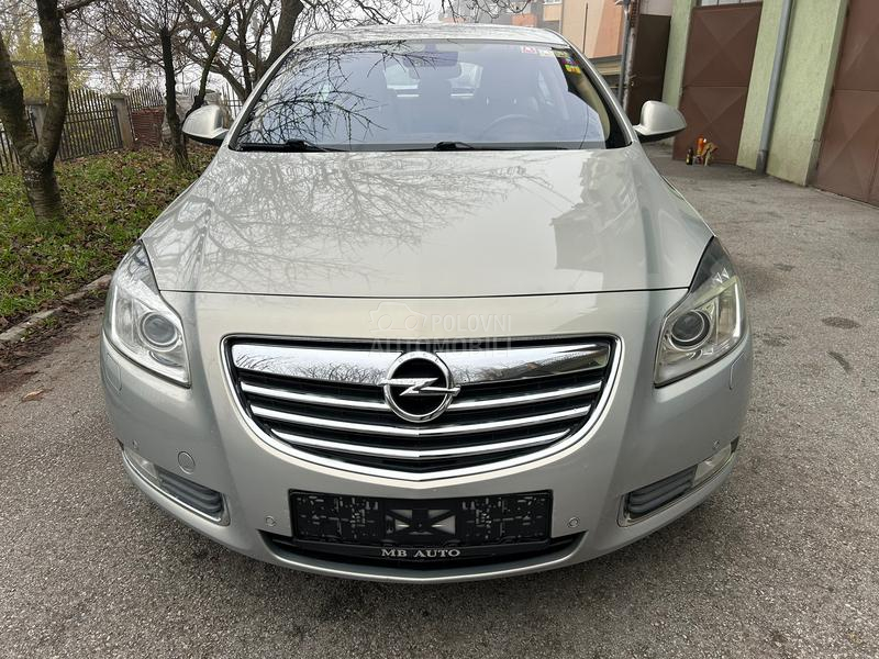 Opel Insignia 2.0cdti navy