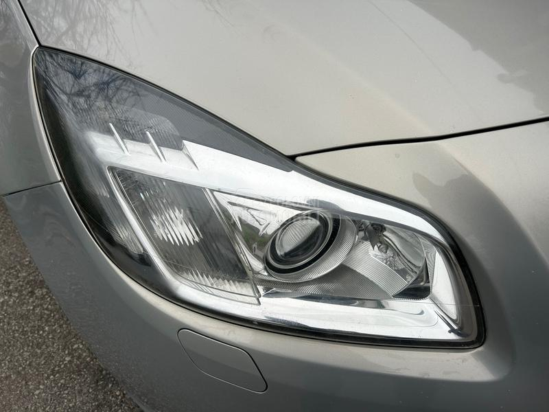 Opel Insignia 2.0cdti navy