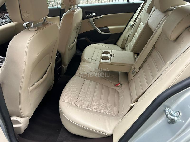 Opel Insignia 2.0cdti navy