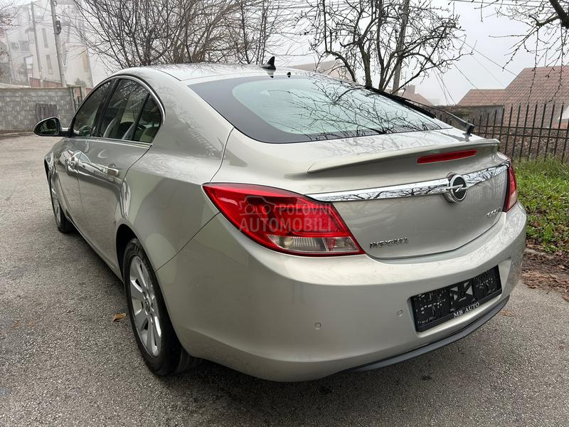 Opel Insignia 2.0cdti navy