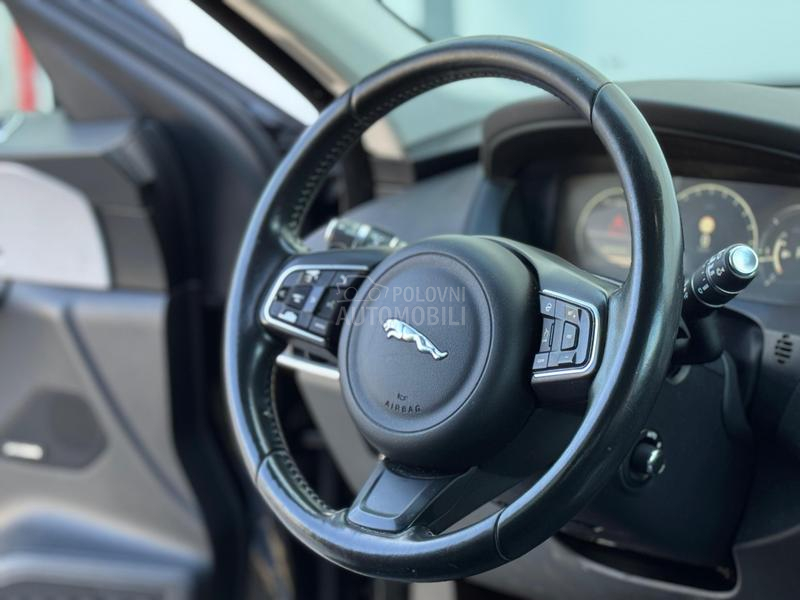Jaguar F pace Virtual/AWD/Nav